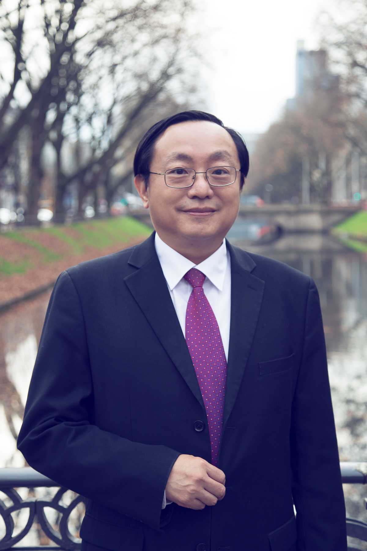 Dr. Kuang-Hua LIN - Geschäftsführer